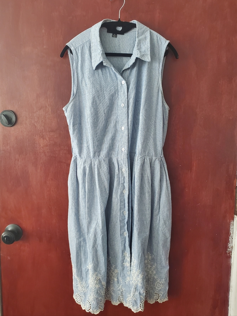 Sharagano Light Blue Sleeveless Button-Front Midi Dress with Embroidered Hem